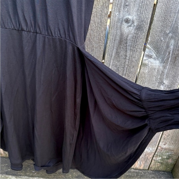 EUC Veronica Beard Bernice Stretch Jersey
Front Tie Dress Black Size Medium - Picture 8 of 9